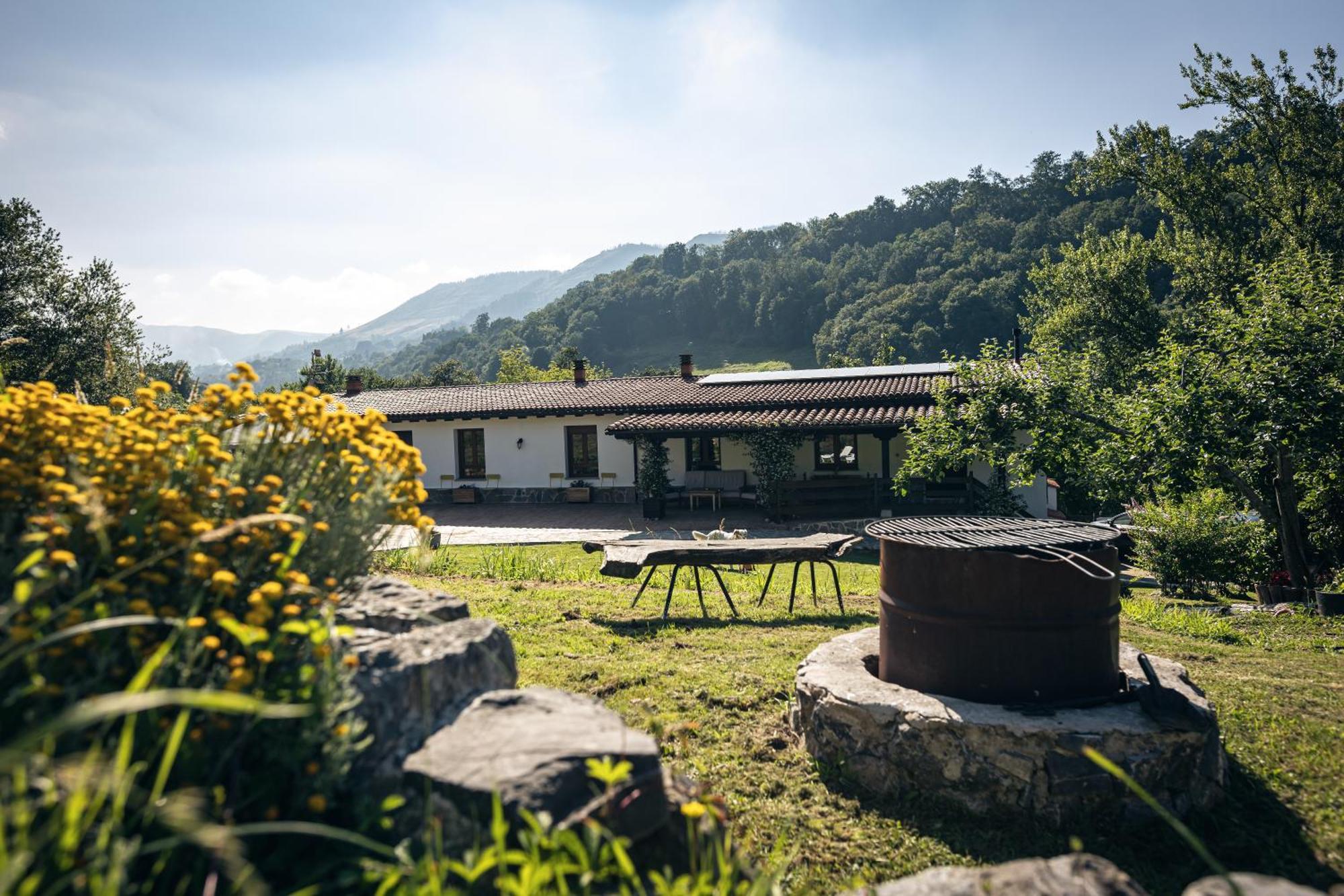 Finca La Naguada Casa Rural En Asturias Beloncio Екстериор снимка